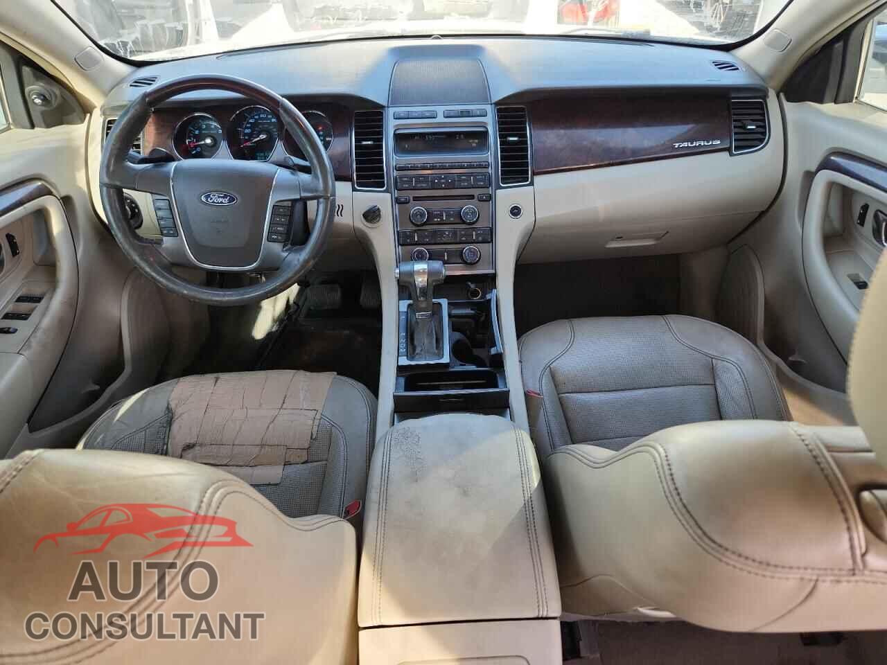 FORD TAURUS 2010 - 1FAHP2FW5AG115018