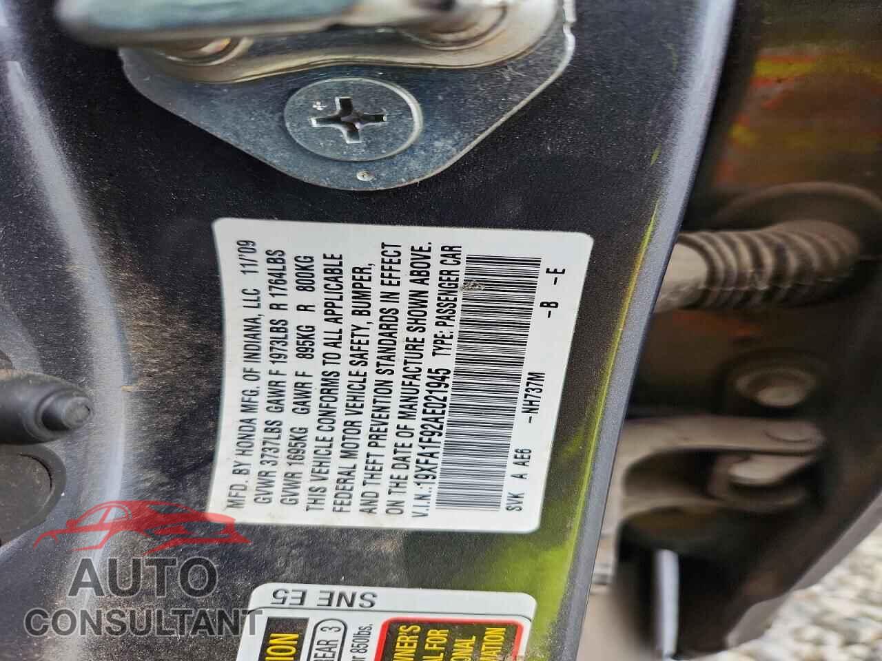 HONDA CIVIC 2010 - 19XFA1F92AE021945