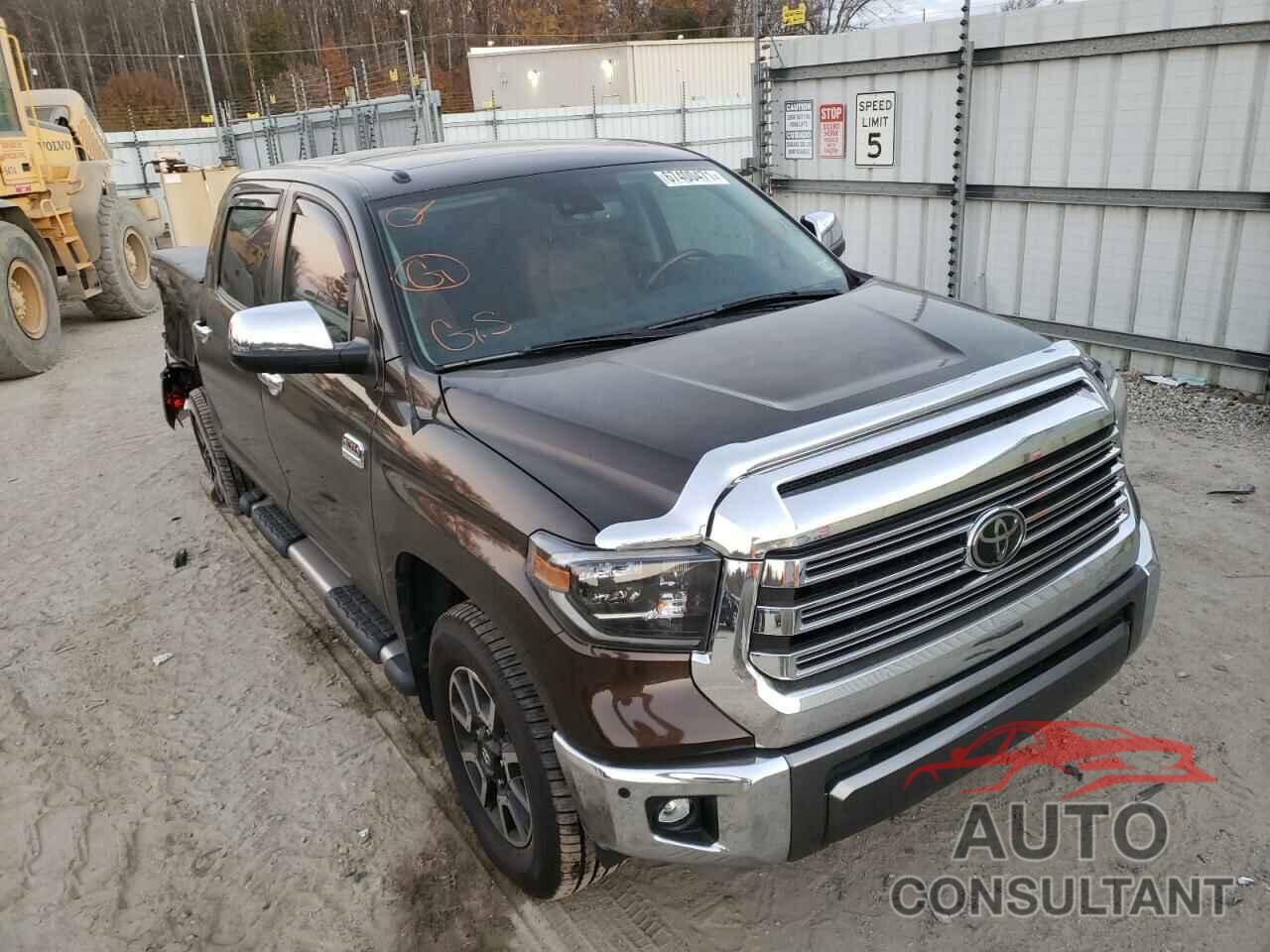 TOYOTA TUNDRA 2019 - 5TFAY5F14KX809330