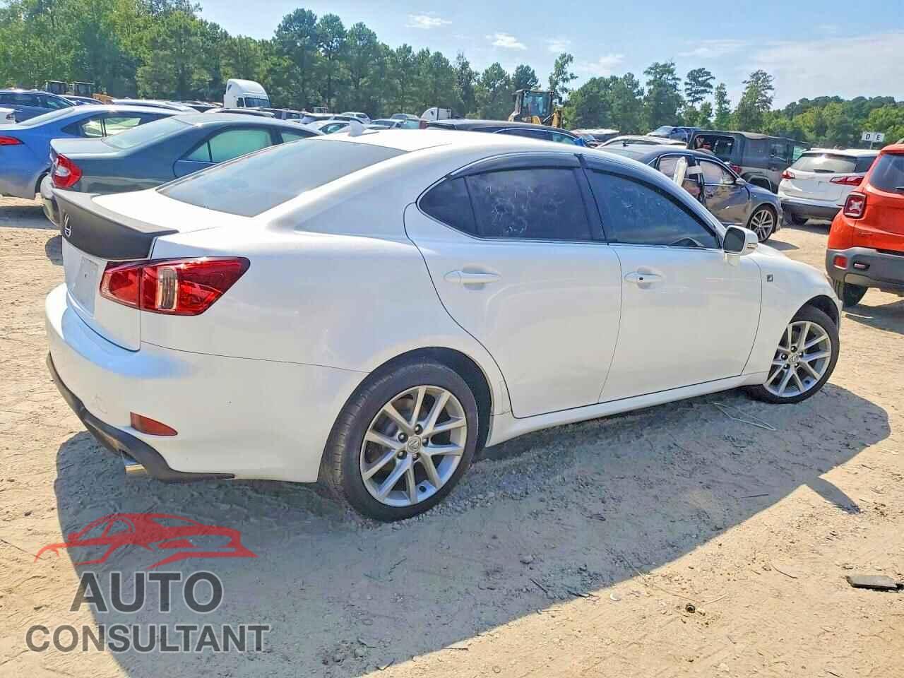 LEXUS IS 2011 - JTHCF5C20B2035309