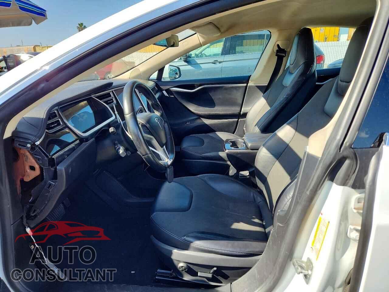 TESLA MODEL S 2013 - 5YJSA1DN7DFP15544
