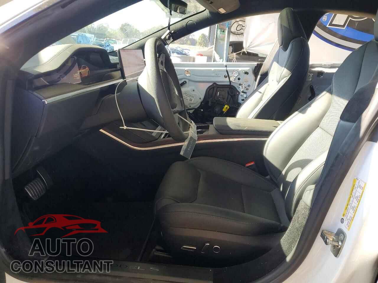 TESLA MODEL S 2024 - 5YJSA1E57RF543182