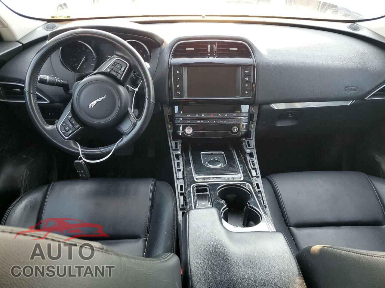 JAGUAR F-PACE 2017 - SADCJ2BV2HA889036