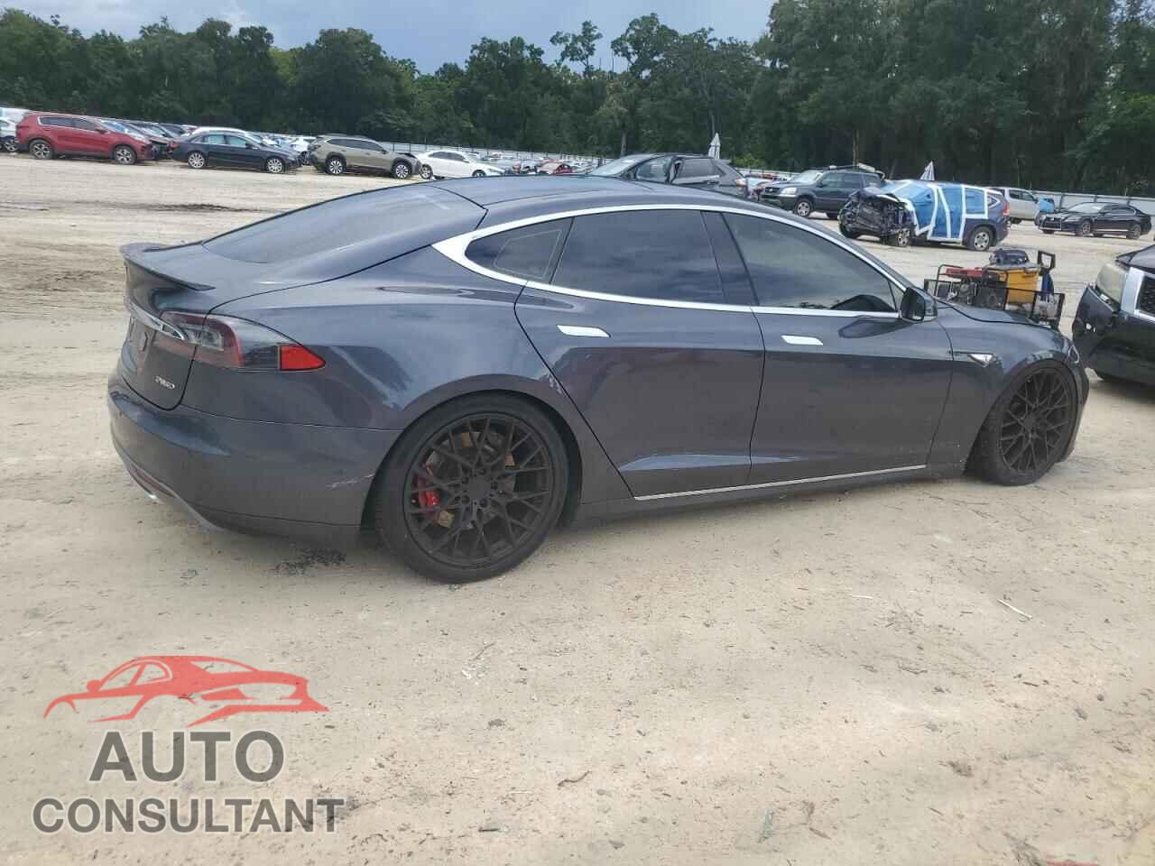 TESLA MODEL S 2015 - 5YJSA1H46FF081969
