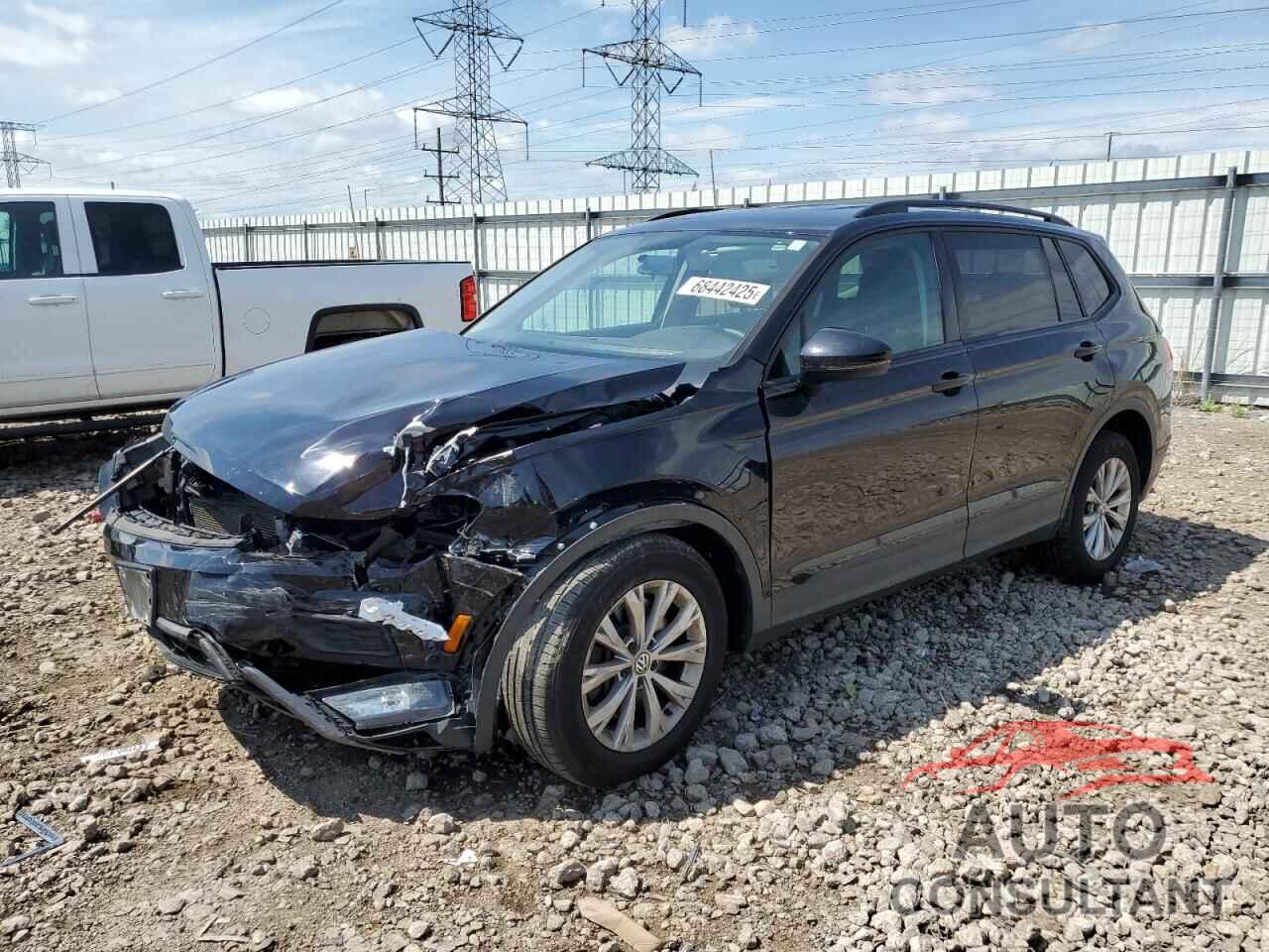 VOLKSWAGEN TIGUAN 2018 - 3VV0B7AX0JM017394