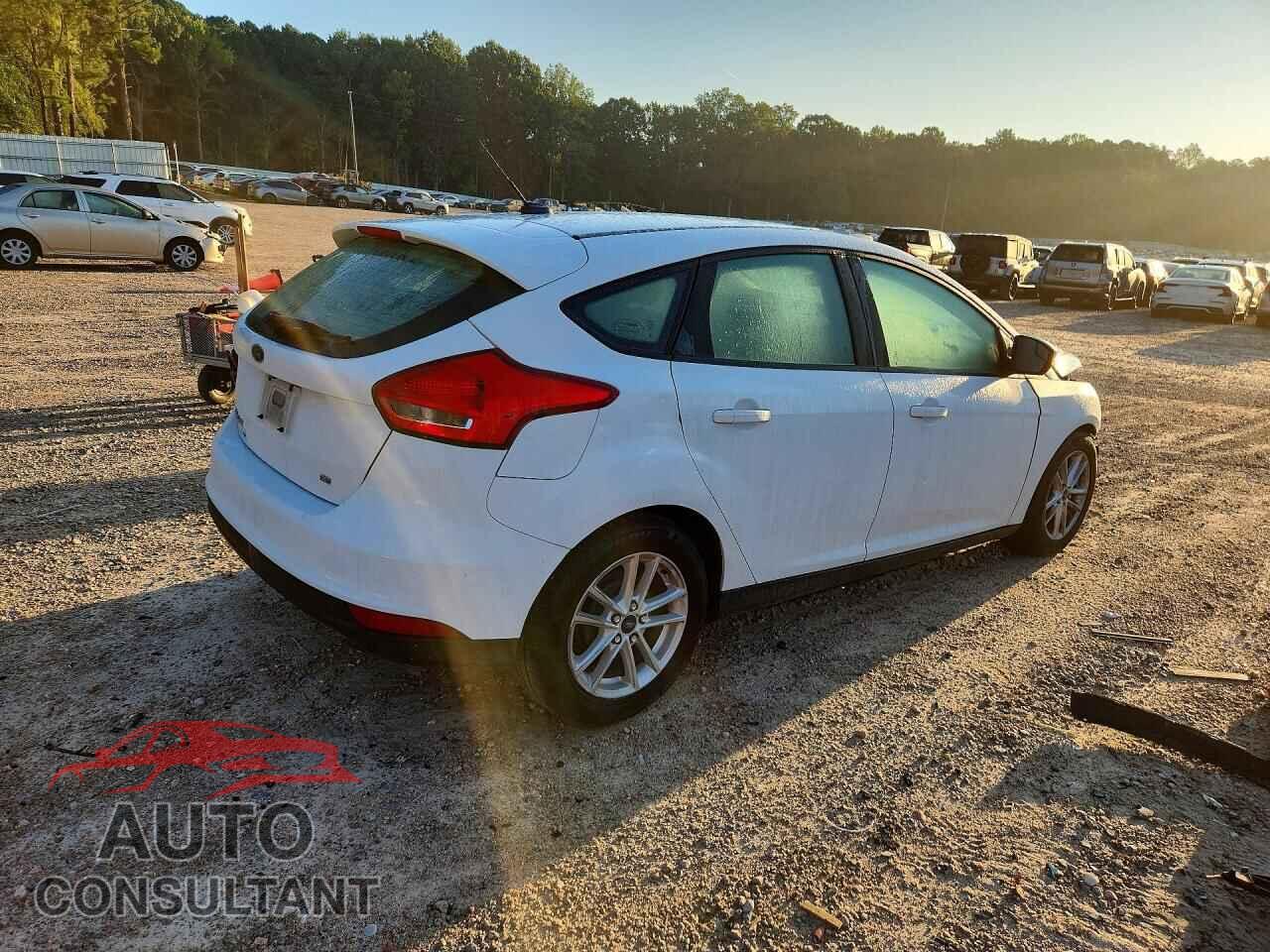 FORD FOCUS 2017 - 1FADP3K22HL294434
