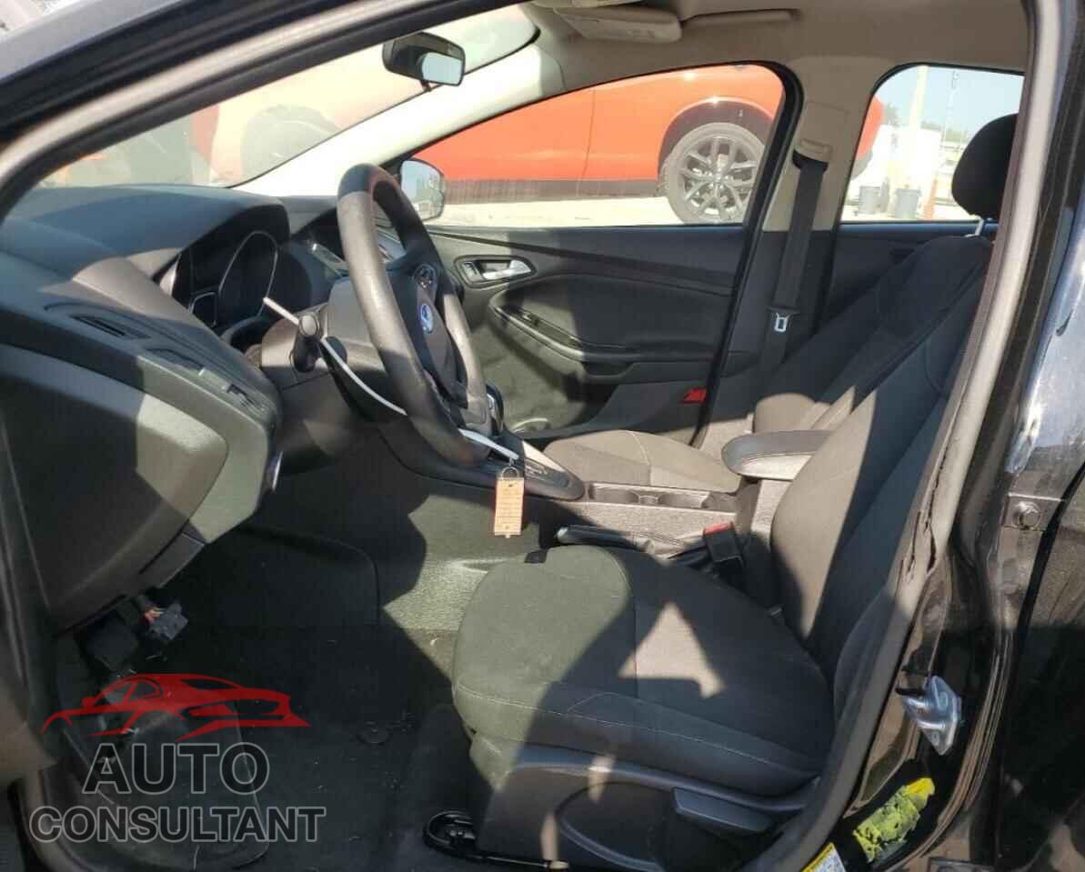 FORD FOCUS 2018 - 1FADP3FEXJL201413