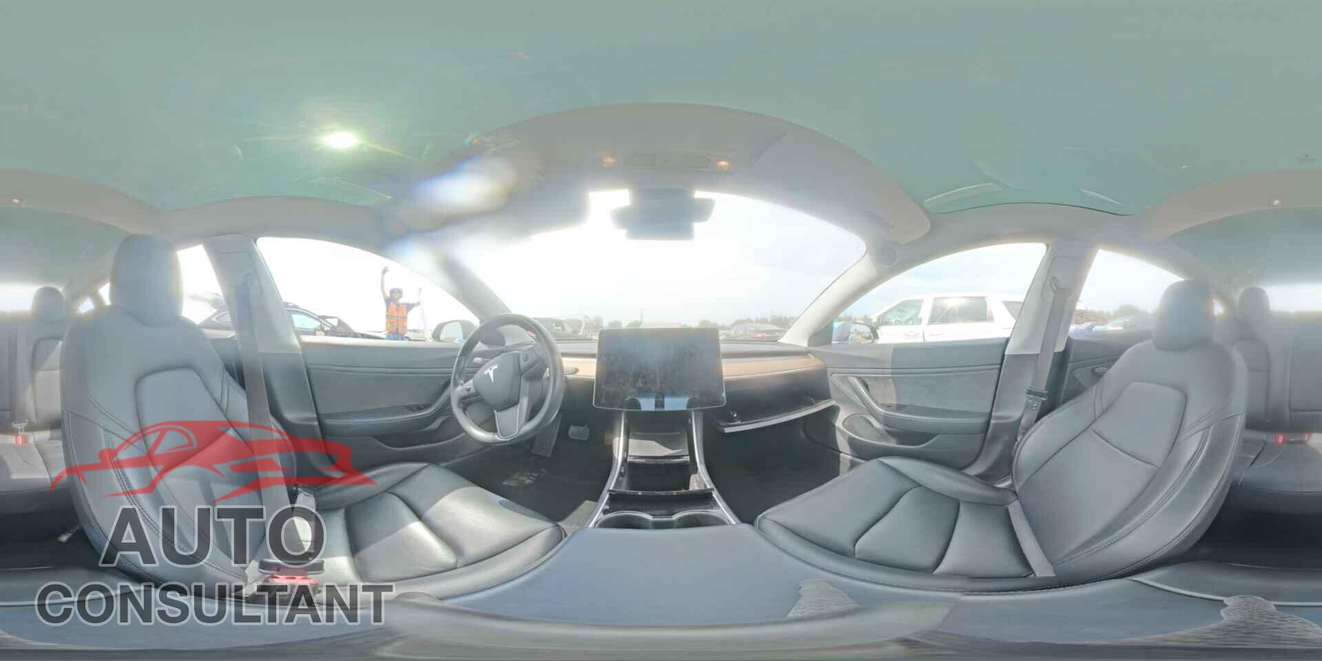 TESLA MODEL 3 2018 - 5YJ3E1EB8JF091021
