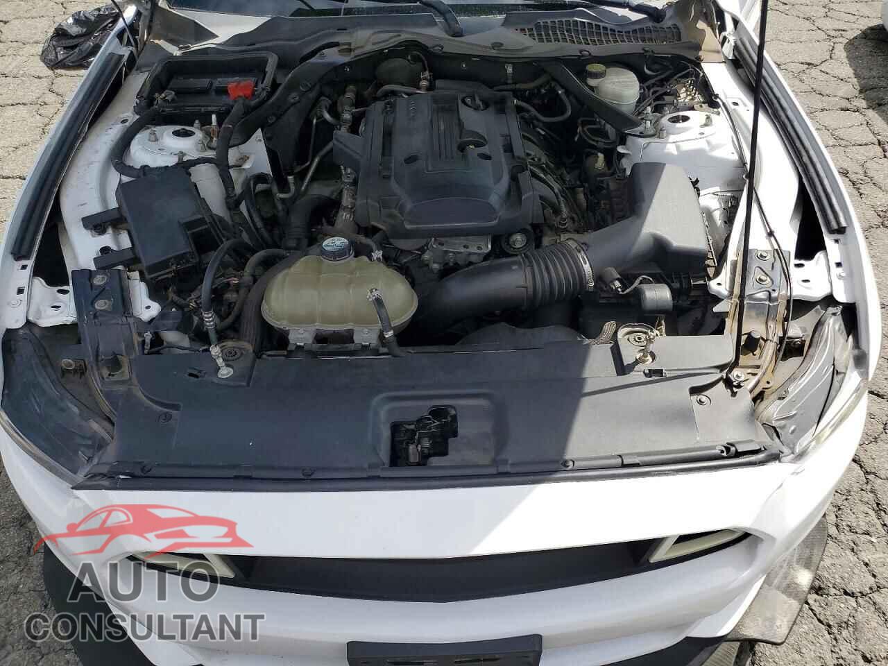 FORD MUSTANG 2015 - 1FA6P8TH2F5342914