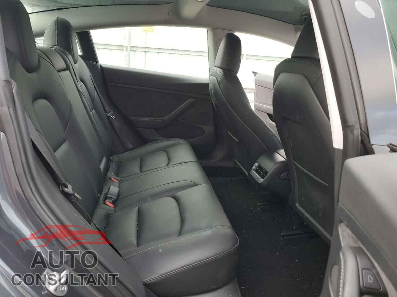 TESLA MODEL 3 2023 - 5YJ3E1EA9PF704747