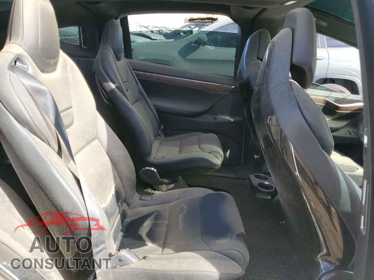 TESLA MODEL X 2016 - 5YJXCBE21GF003481