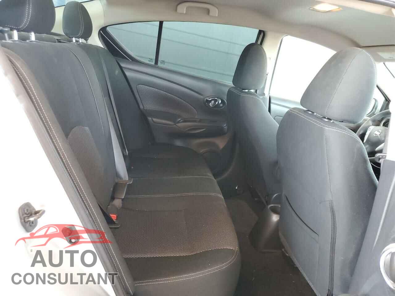 NISSAN VERSA 2018 - 3N1CN7AP1JL804012