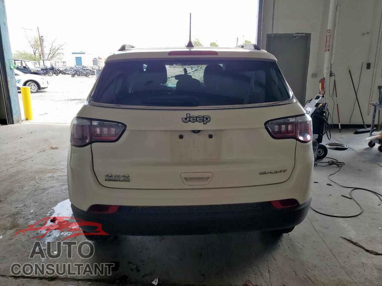 JEEP COMPASS 2020 - 3C4NJDAB5LT210188