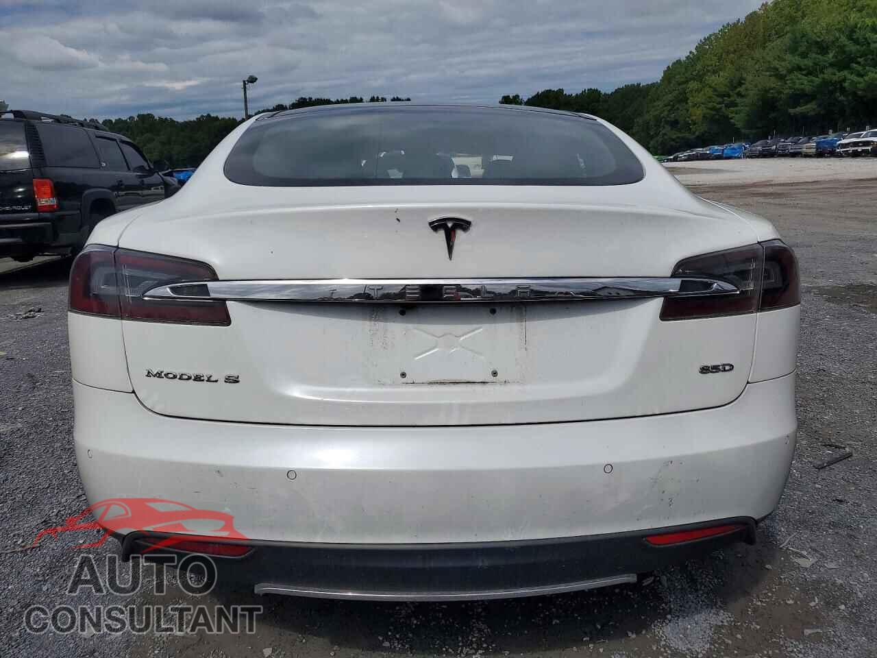 TESLA MODEL S 2015 - 5YJSA1E22FF105946