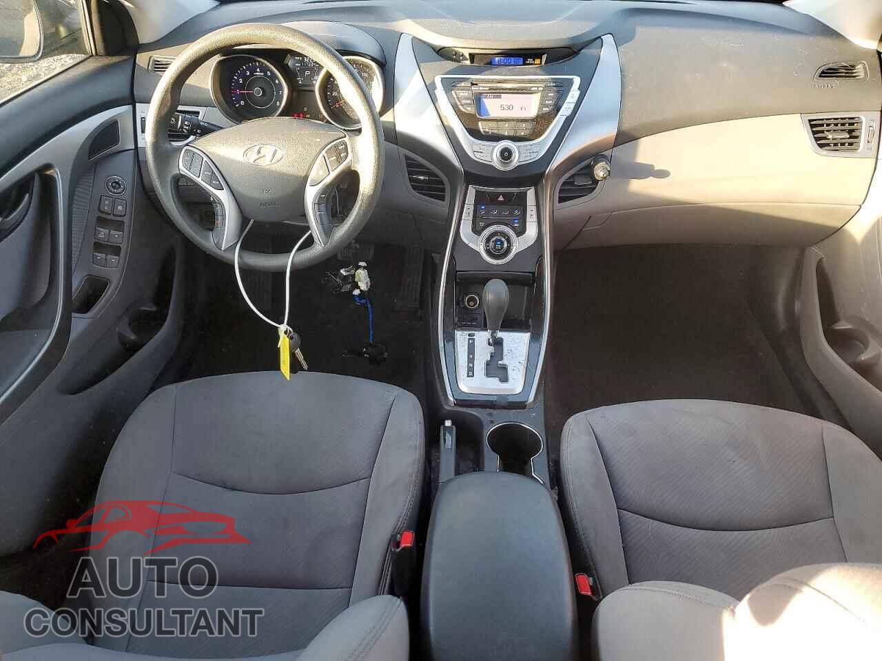HYUNDAI ELANTRA 2012 - 5NPDH4AE3CH149053