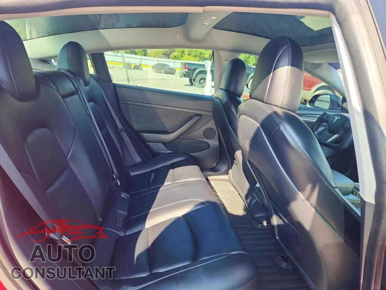 TESLA MODEL 3 2021 - 5YJ3E1EB2MF980370