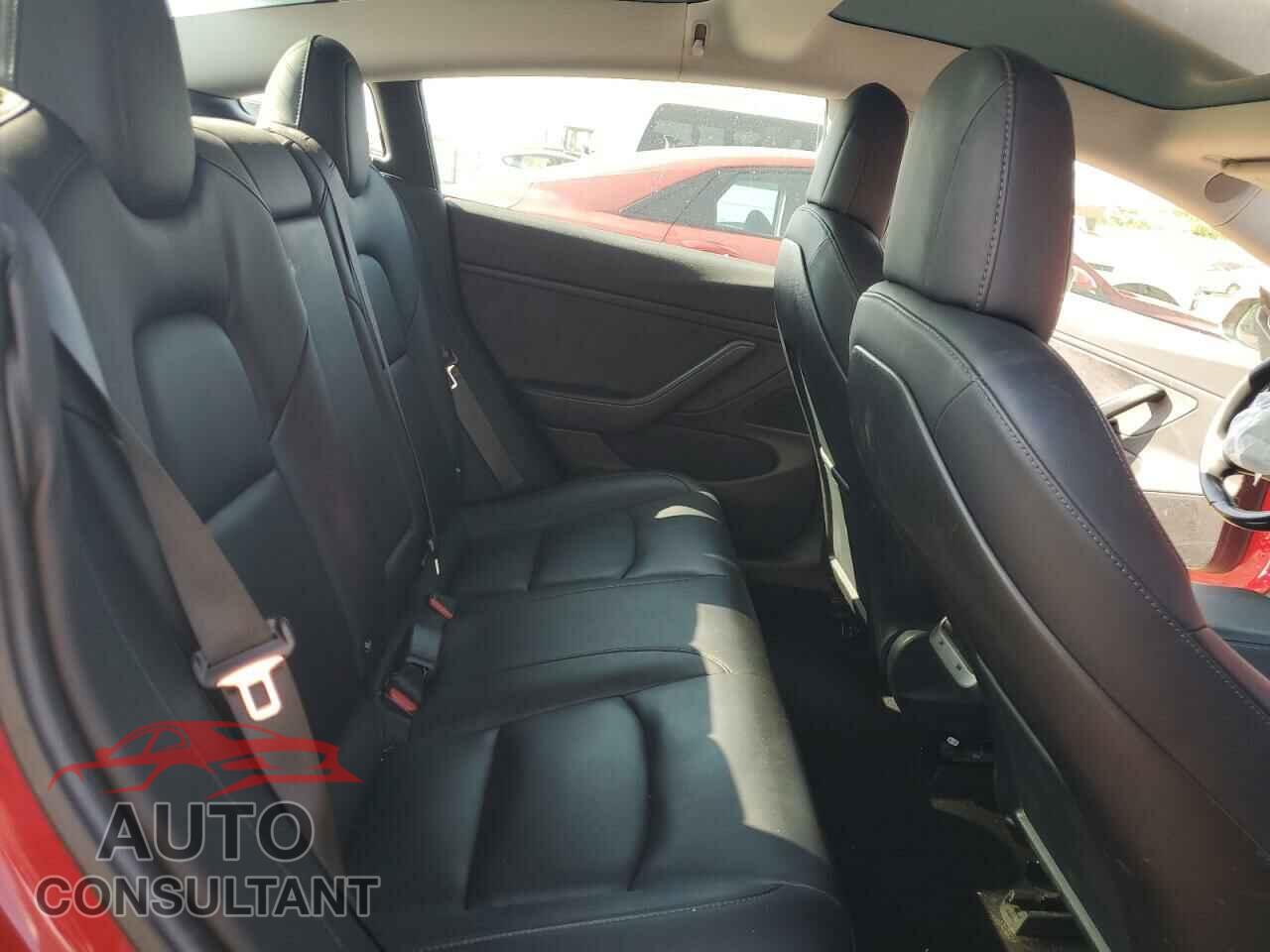 TESLA MODEL 3 2018 - 5YJ3E1EA5JF047324