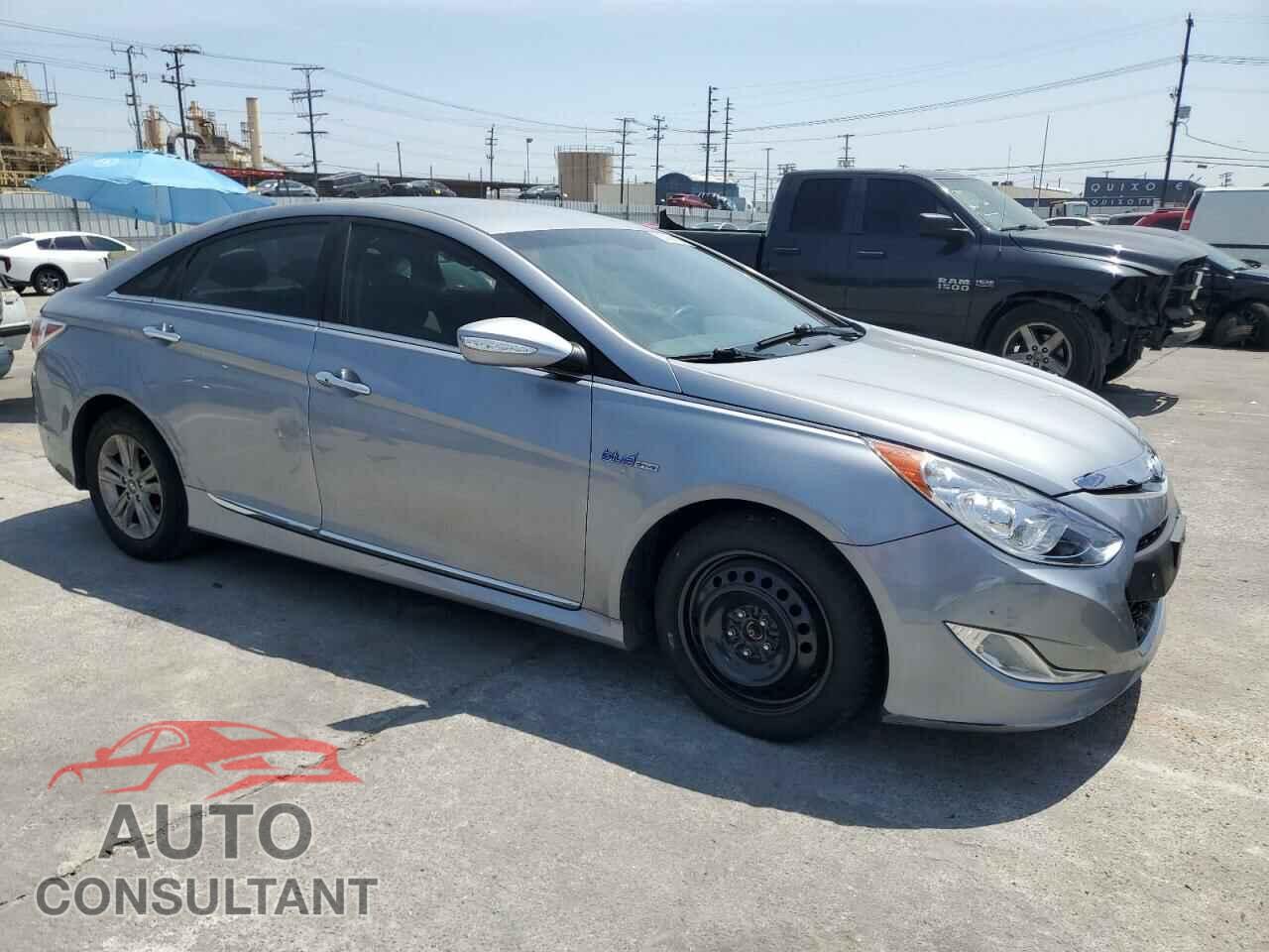 HYUNDAI SONATA 2015 - KMHEC4A48FA138048