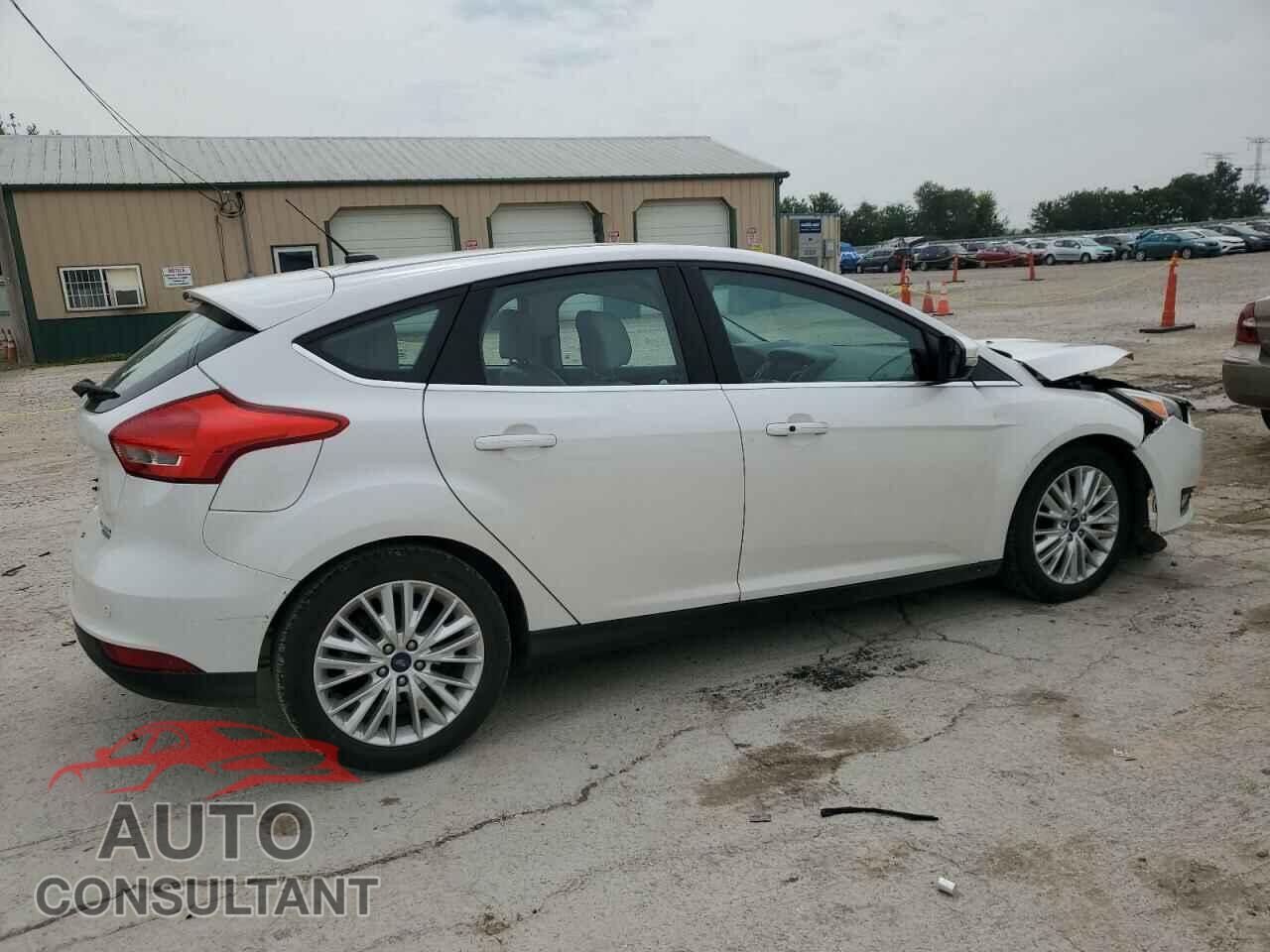 FORD FOCUS 2016 - 1FADP3N23GL345904