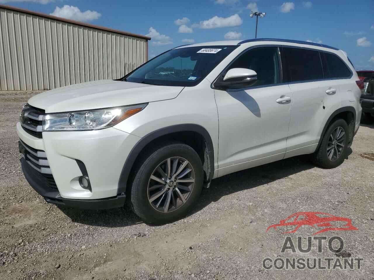 TOYOTA HIGHLANDER 2018 - 5TDJZRFH4JS559089