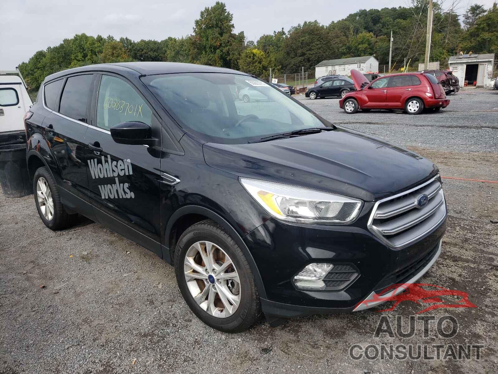 FORD ESCAPE 2017 - 1FMCU9GD0HUD33765