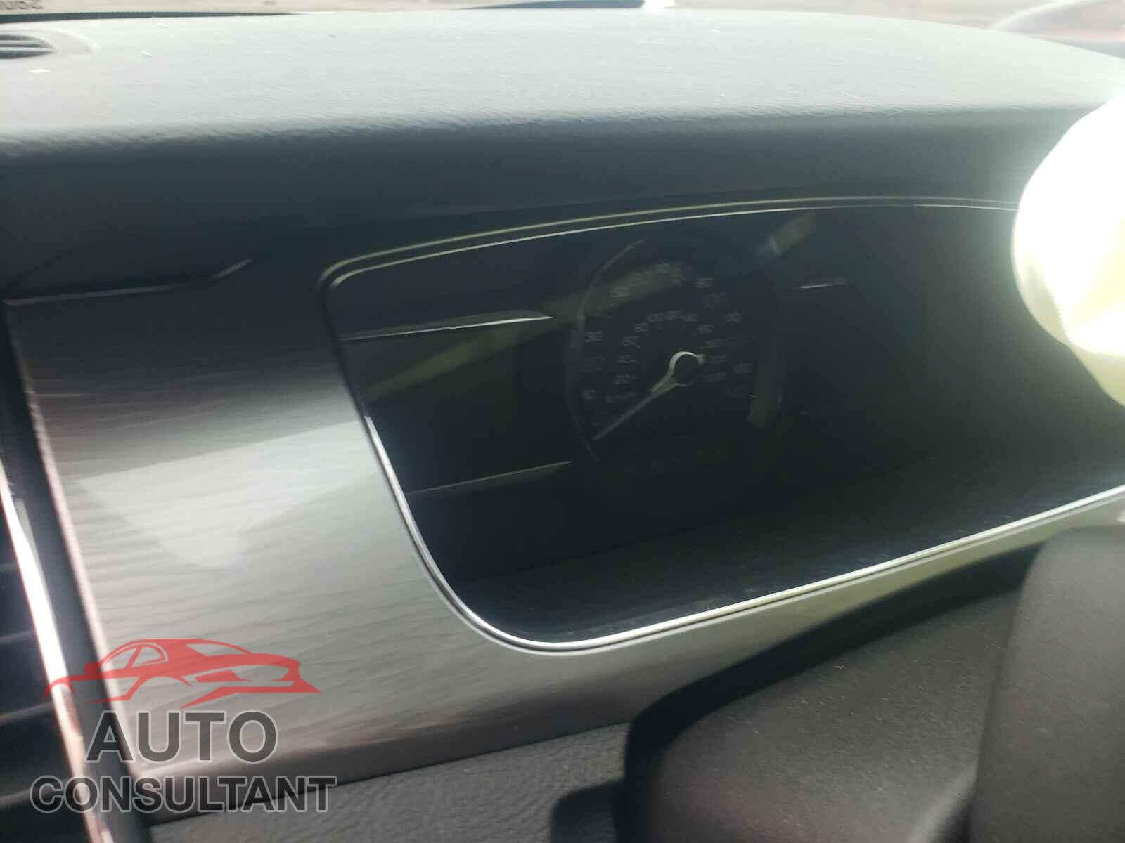 FORD TAURUS 2016 - 1FAHP2E88GG131371