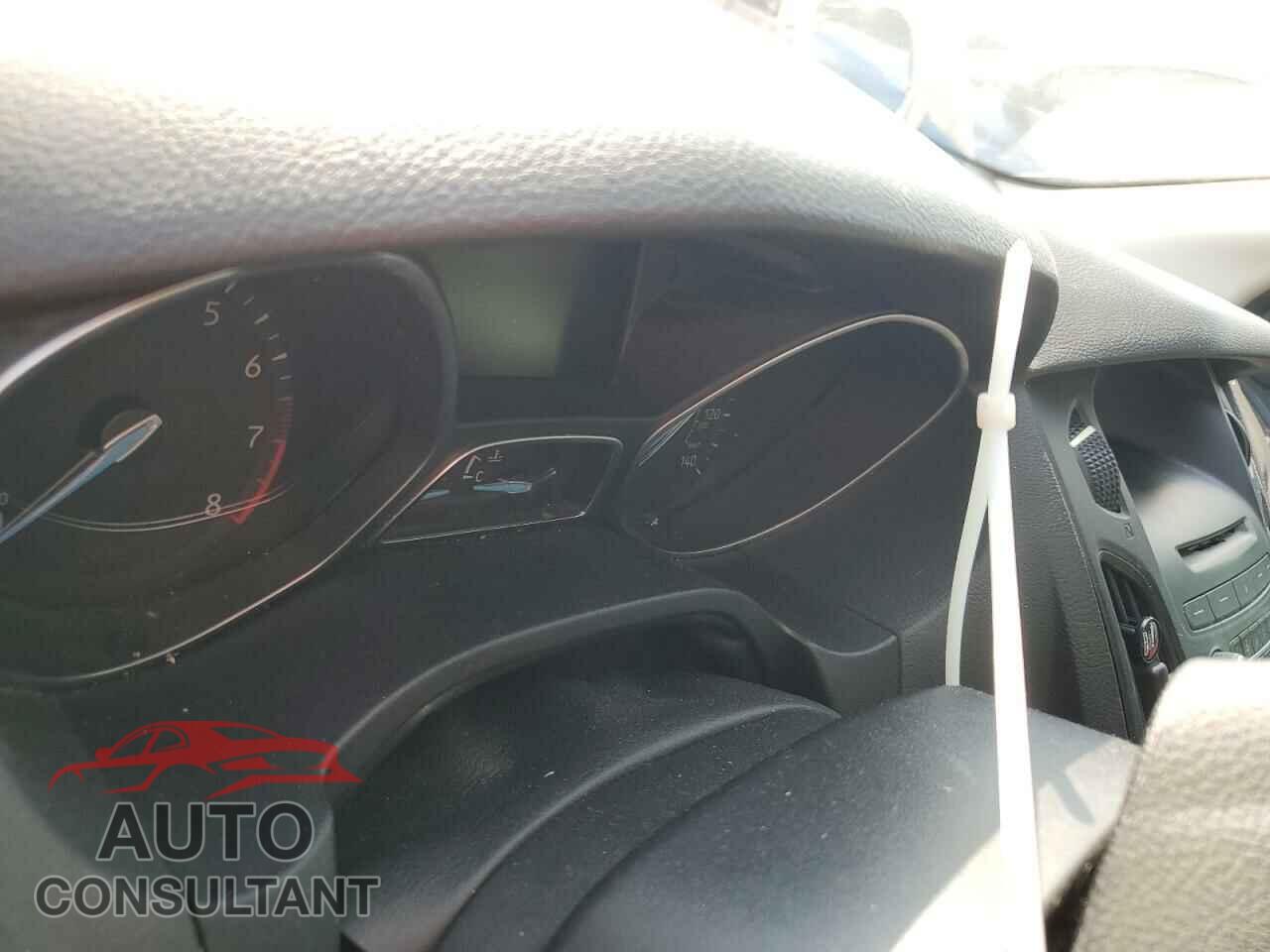FORD FOCUS 2017 - 1FADP3E20HL241789