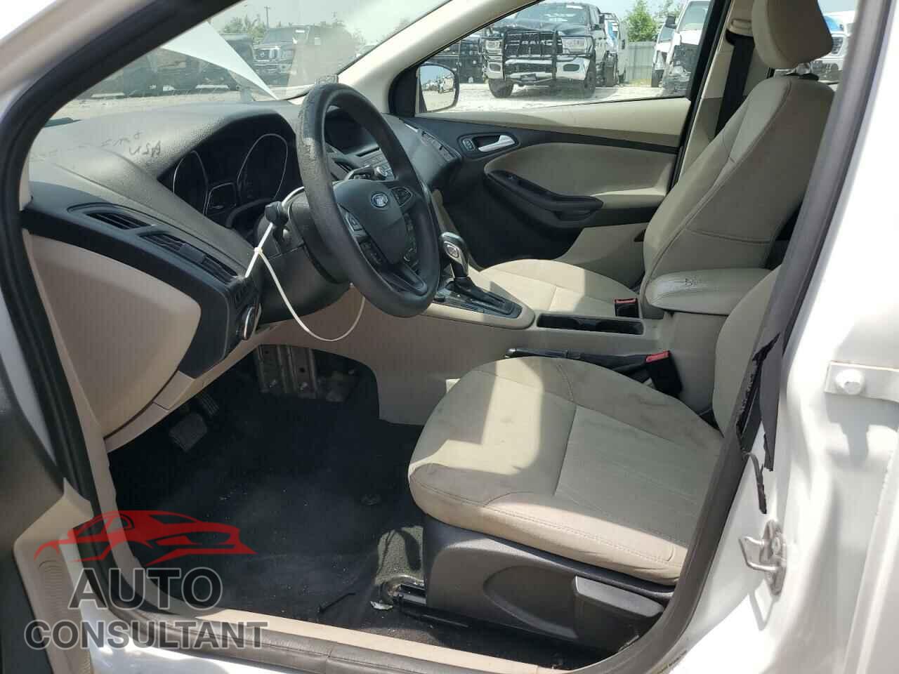 FORD FOCUS 2016 - 1FADP3F25GL404899