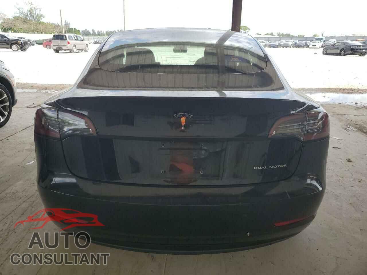 TESLA MODEL 3 2018 - 5YJ3E1EB8JF071349
