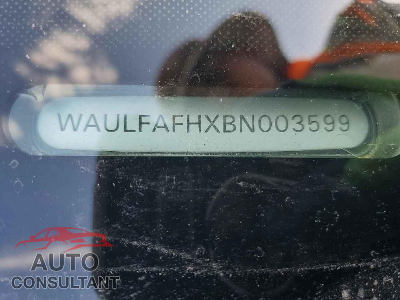 AUDI A5 2011 - WAULFAFHXBN003599