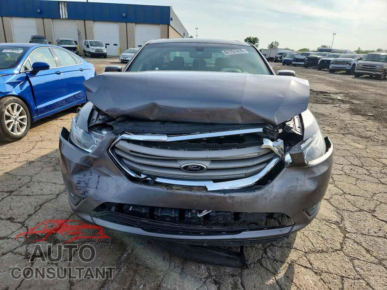 FORD TAURUS 2013 - 1FAHP2E88DG229232
