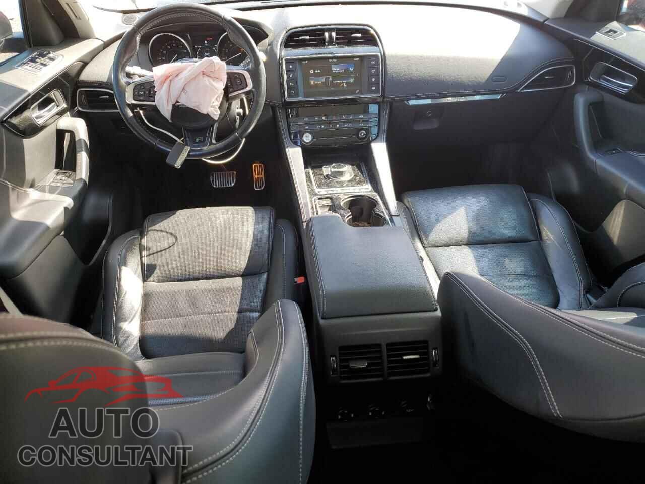 JAGUAR F-PACE 2017 - SADCL2BVXHA062704