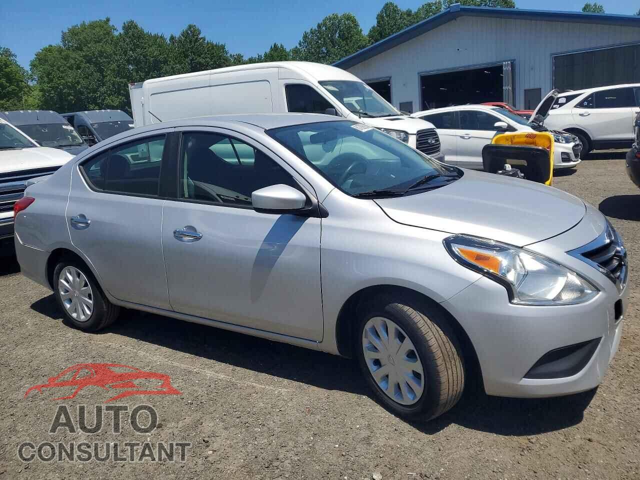 NISSAN VERSA 2019 - 3N1CN7AP3KL879649