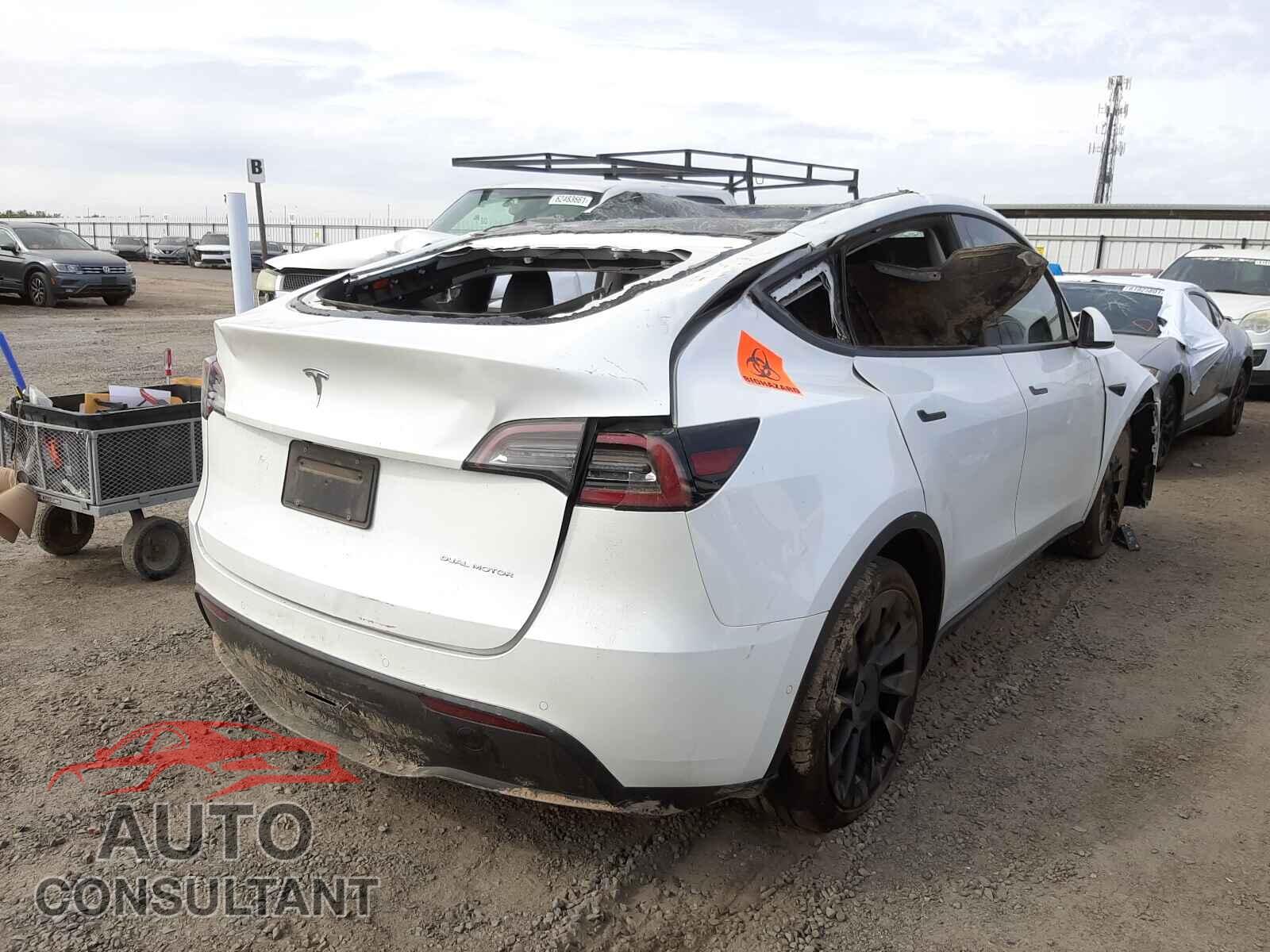 TESLA MODEL Y 2020 - 5YJYGDEEXLF010910
