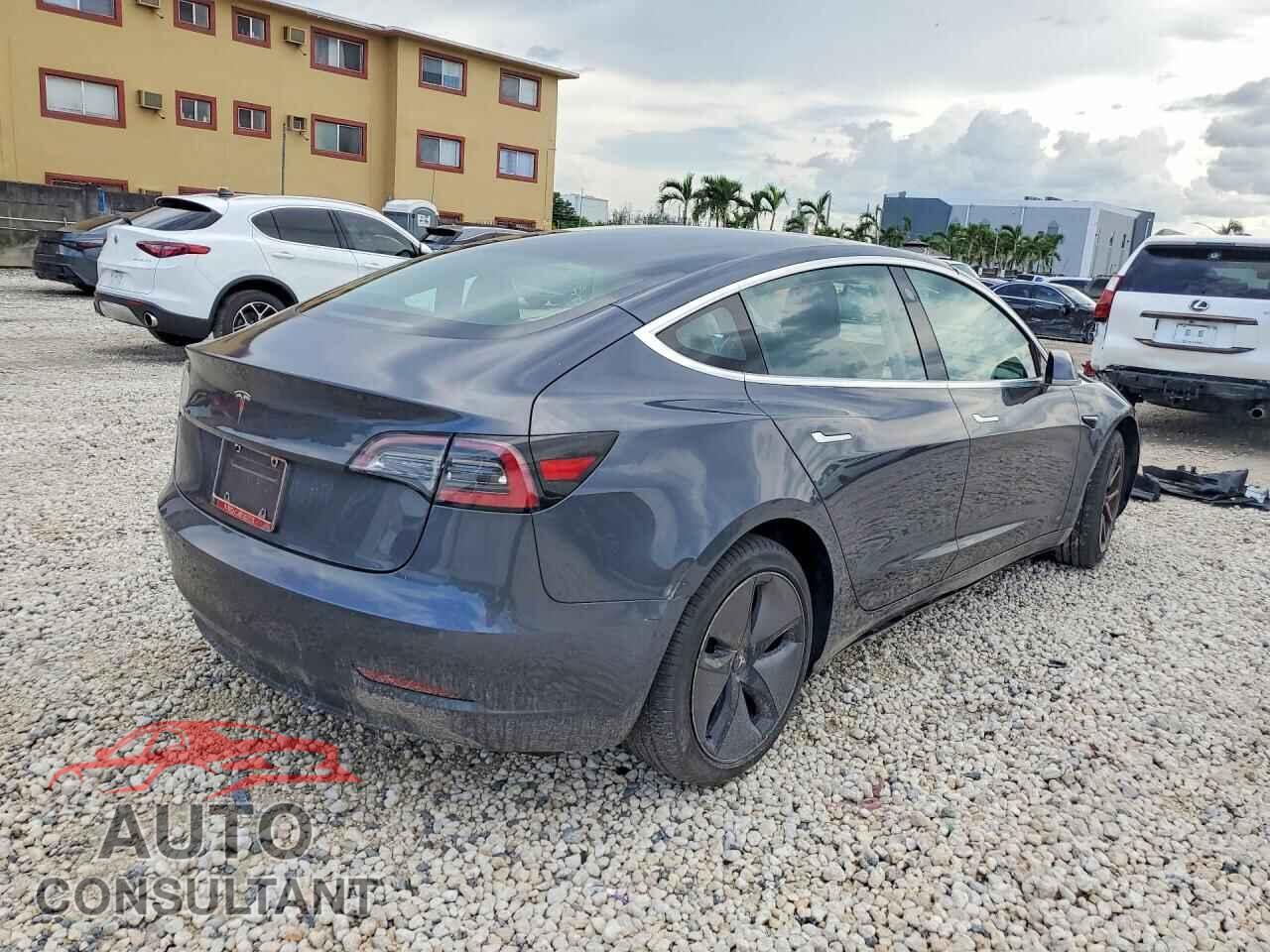 TESLA MODEL 3 2018 - 5YJ3E1EA7JF123836