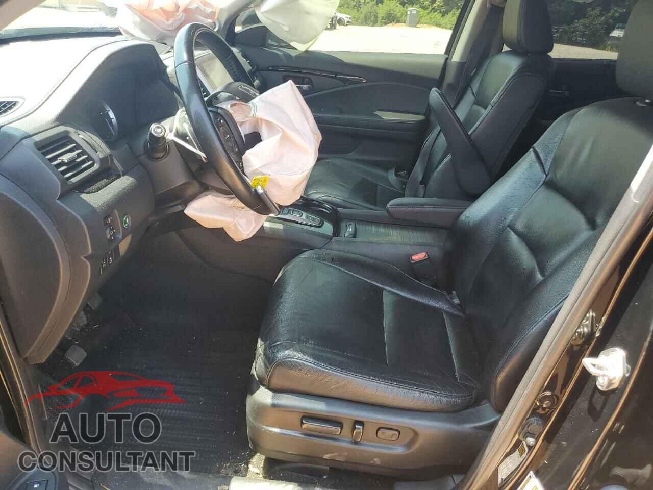 HONDA PILOT 2017 - 5FNYF5H98HB002013