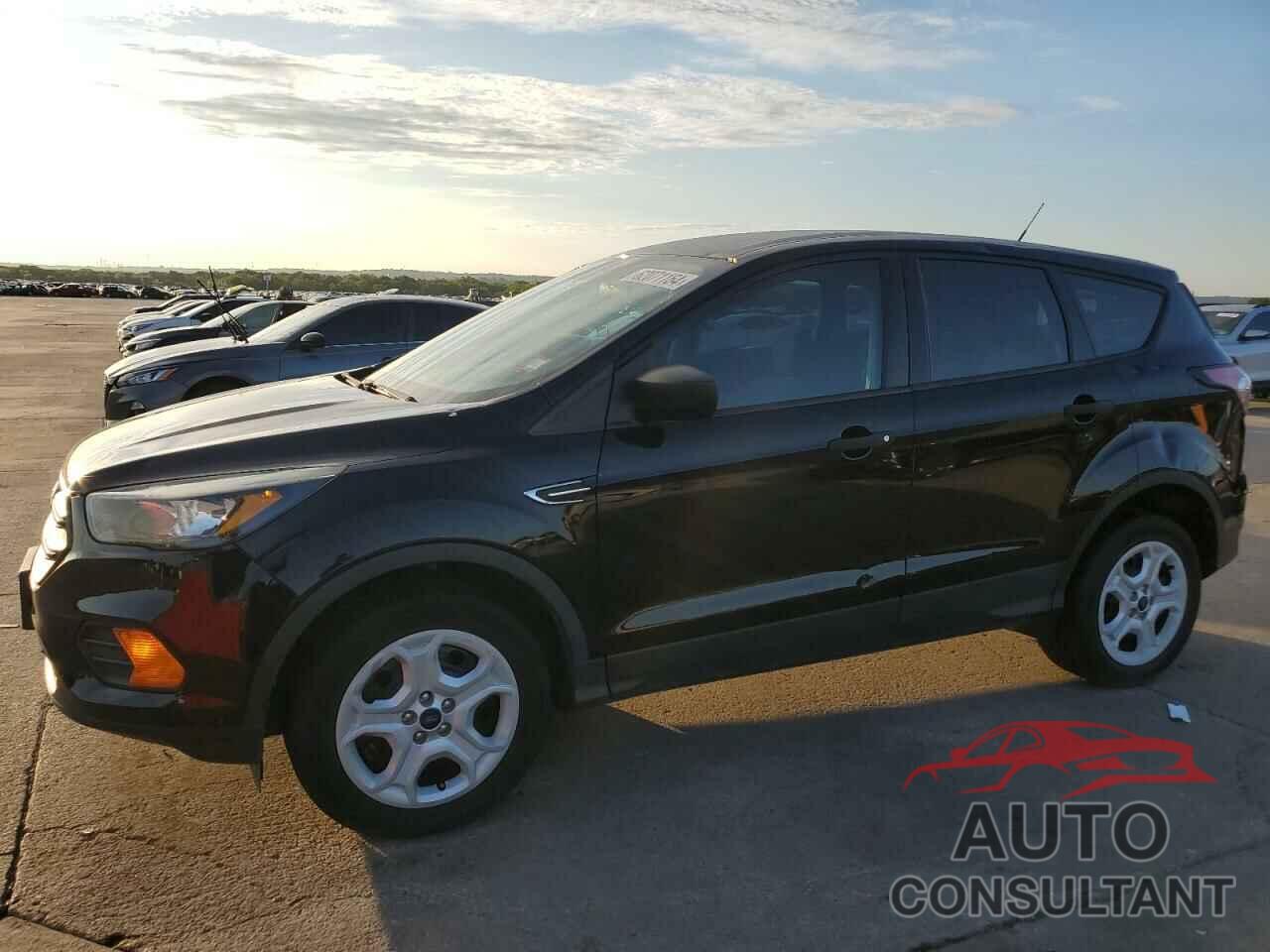 FORD ESCAPE 2018 - 1FMCU0F76JUC59247