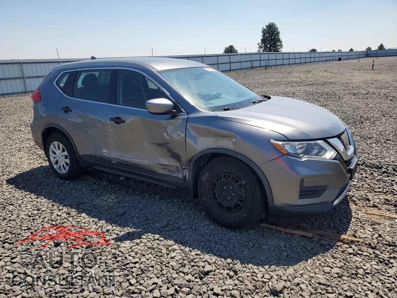 NISSAN ROGUE 2017 - KNMAT2MVXHP618992