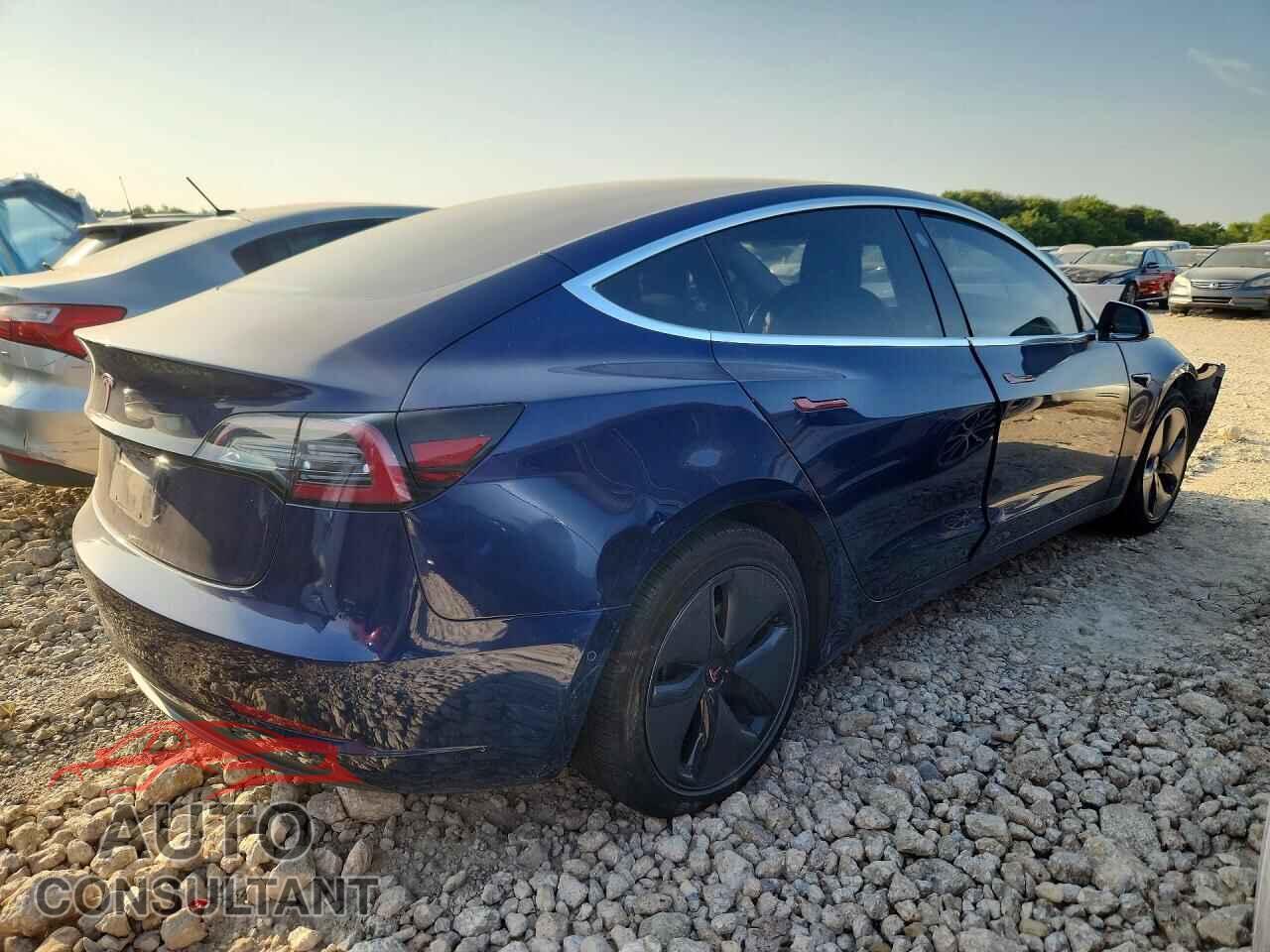 TESLA MODEL 3 2018 - 5YJ3E1EA9JF102597