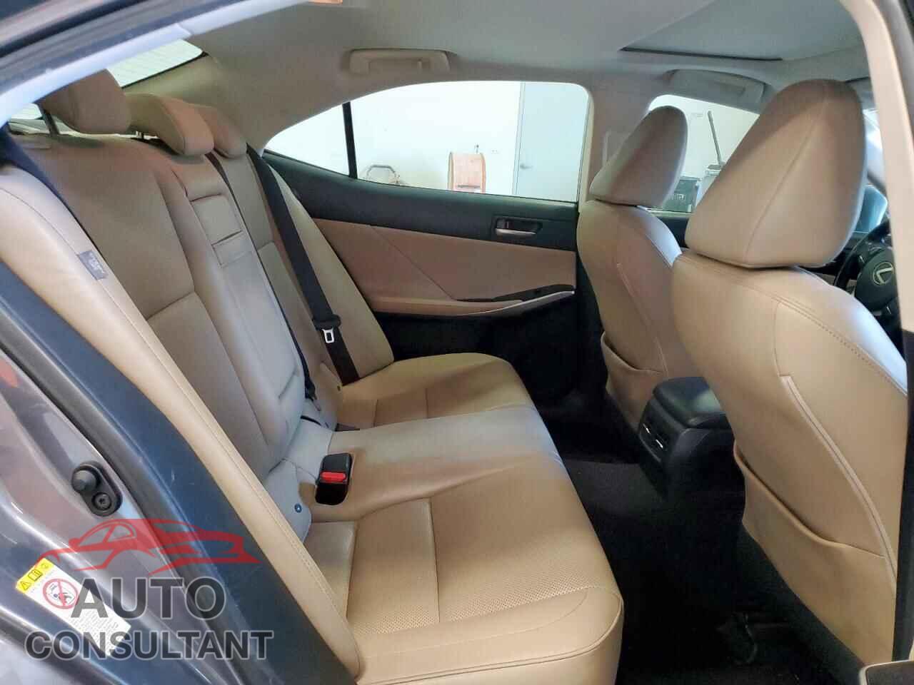 LEXUS IS 2017 - JTHBA1D2XH5054555