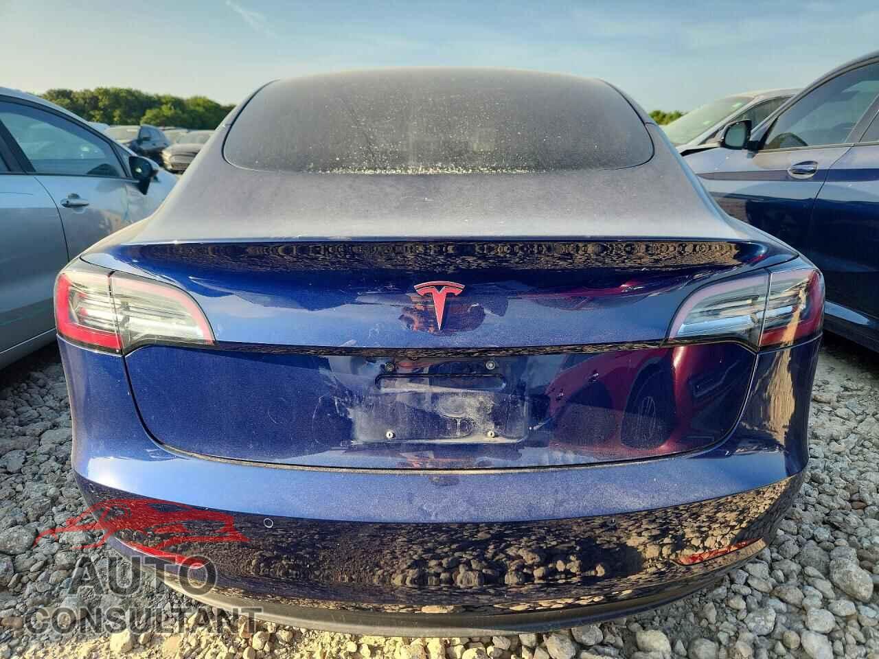 TESLA MODEL 3 2018 - 5YJ3E1EA9JF102597