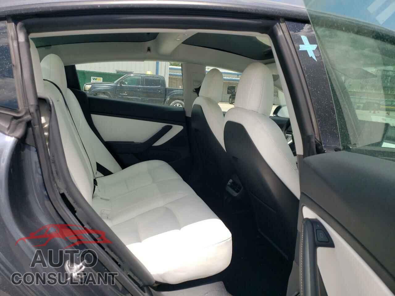 TESLA MODEL 3 2021 - 5YJ3E1EA3MF843087