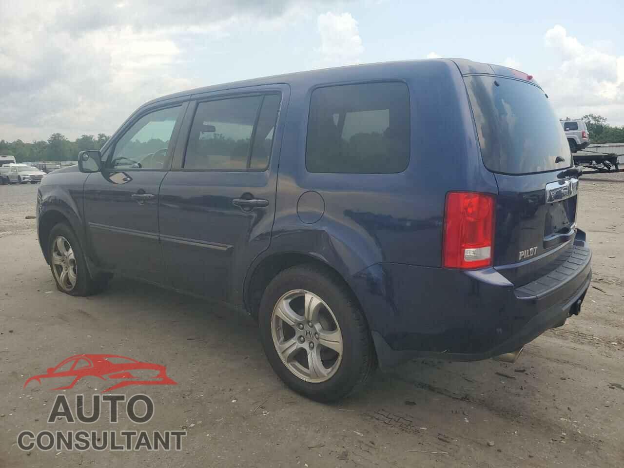 HONDA PILOT 2014 - 5FNYF4H45EB011214