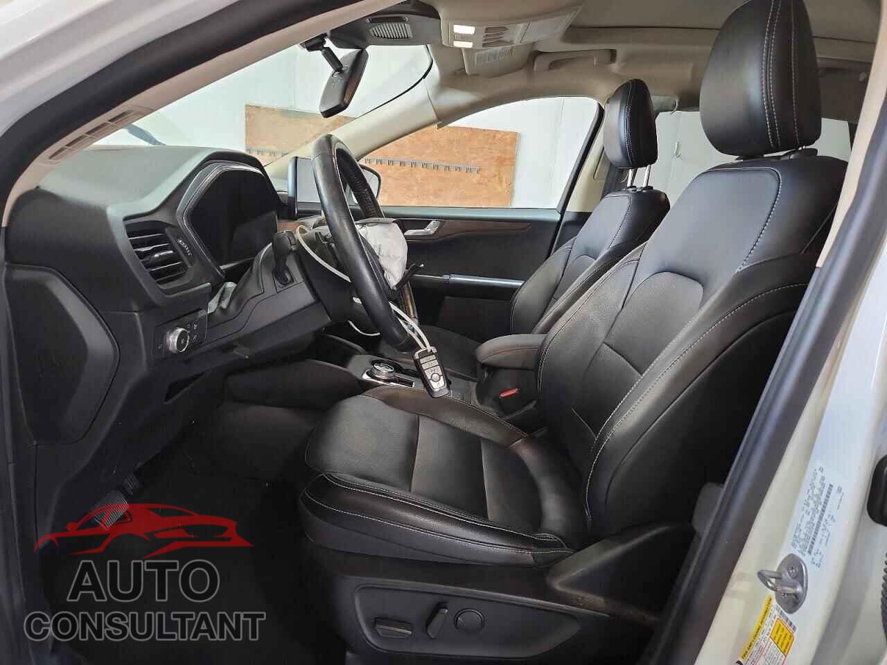 FORD ESCAPE 2020 - 1FMCU9J94LUA15709