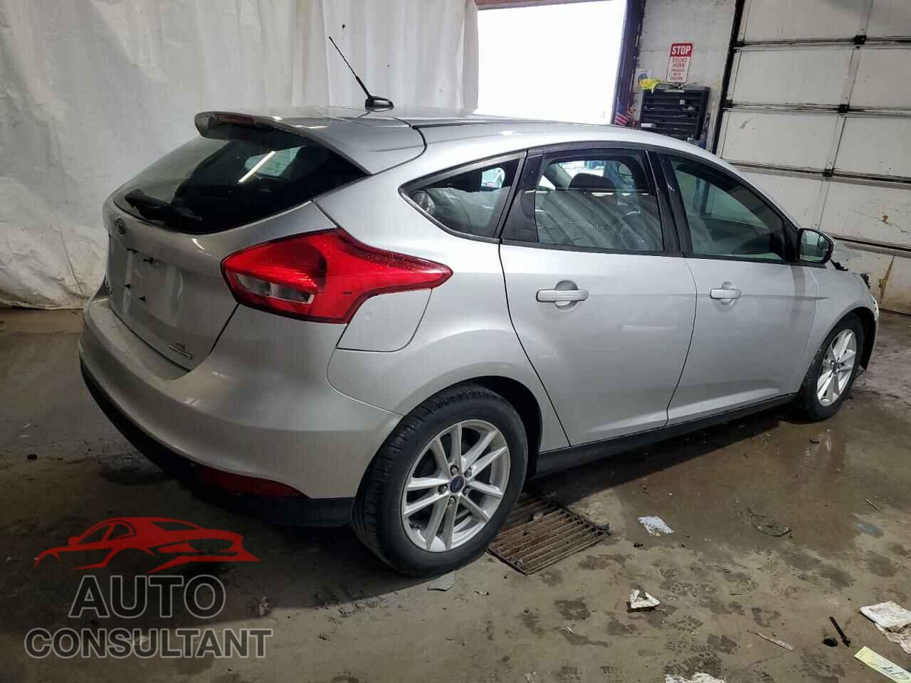 FORD FOCUS 2015 - 1FADP3K22FL286220