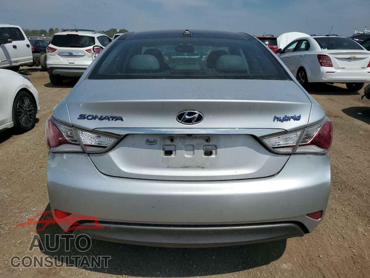 HYUNDAI SONATA 2012 - KMHEC4A45CA031602