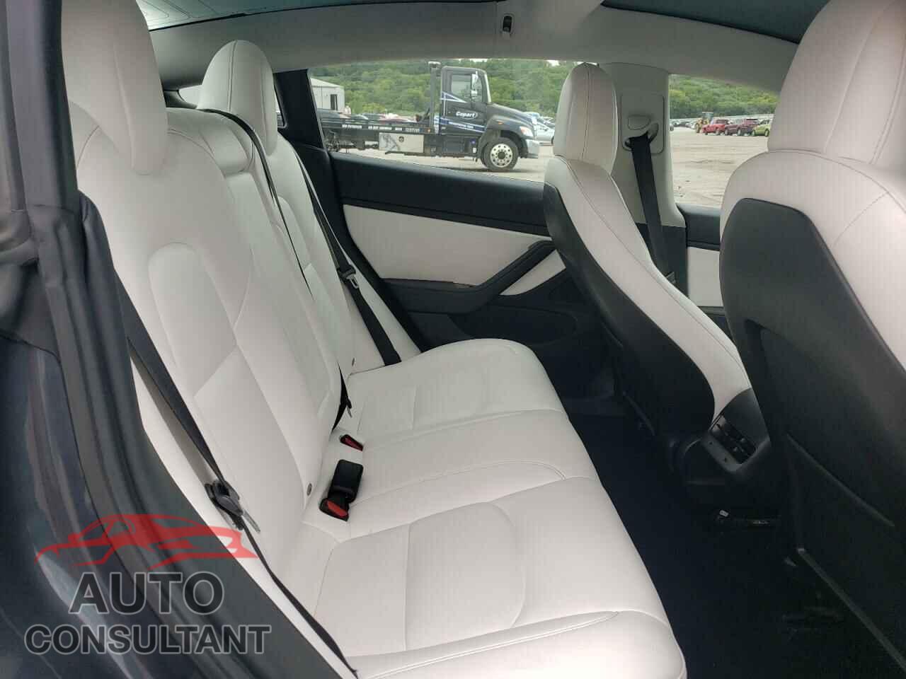 TESLA MODEL 3 2019 - 5YJ3E1EB4KF450771
