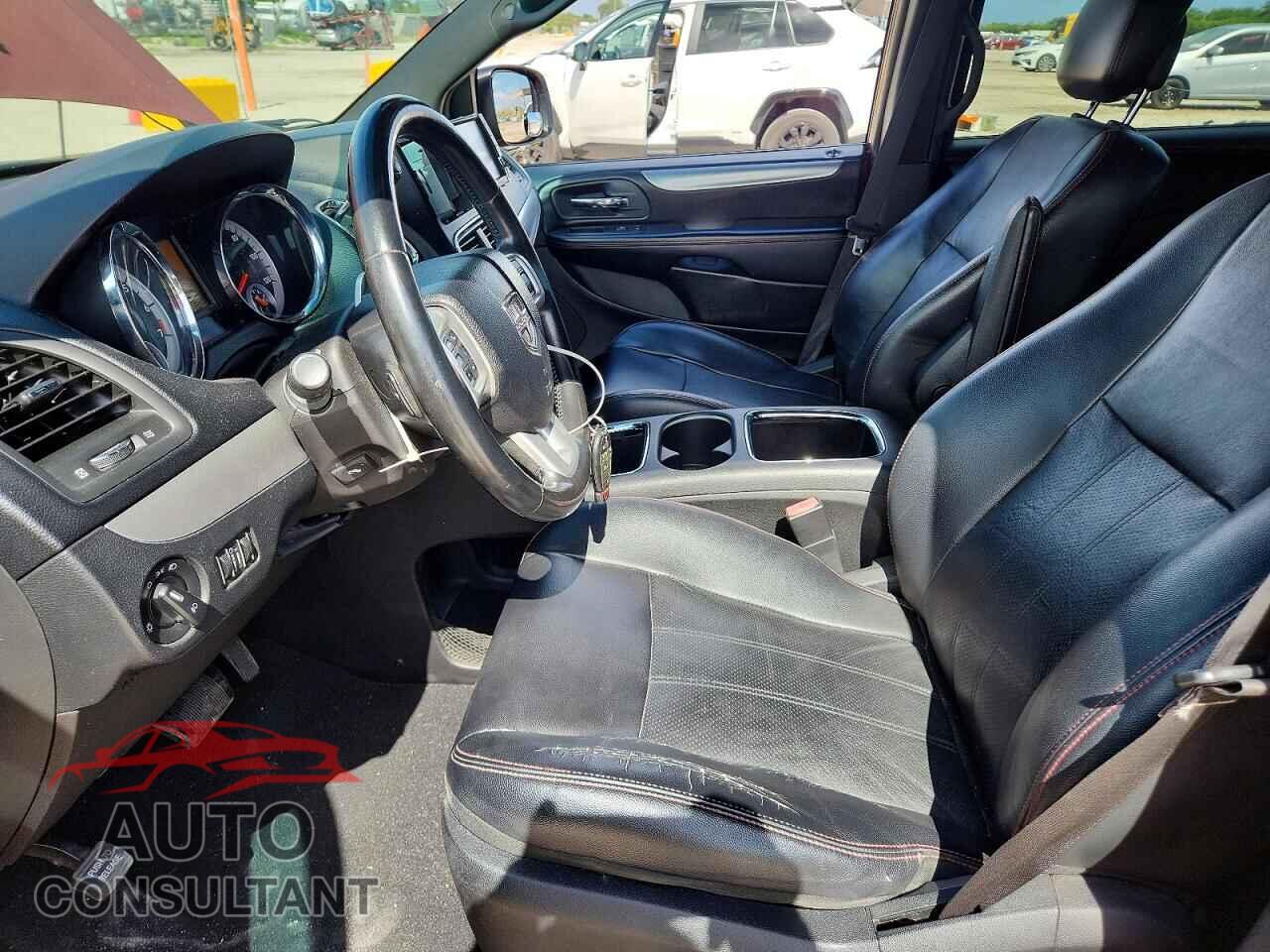 DODGE CARAVAN 2011 - 2D4RN7DG3BR696664