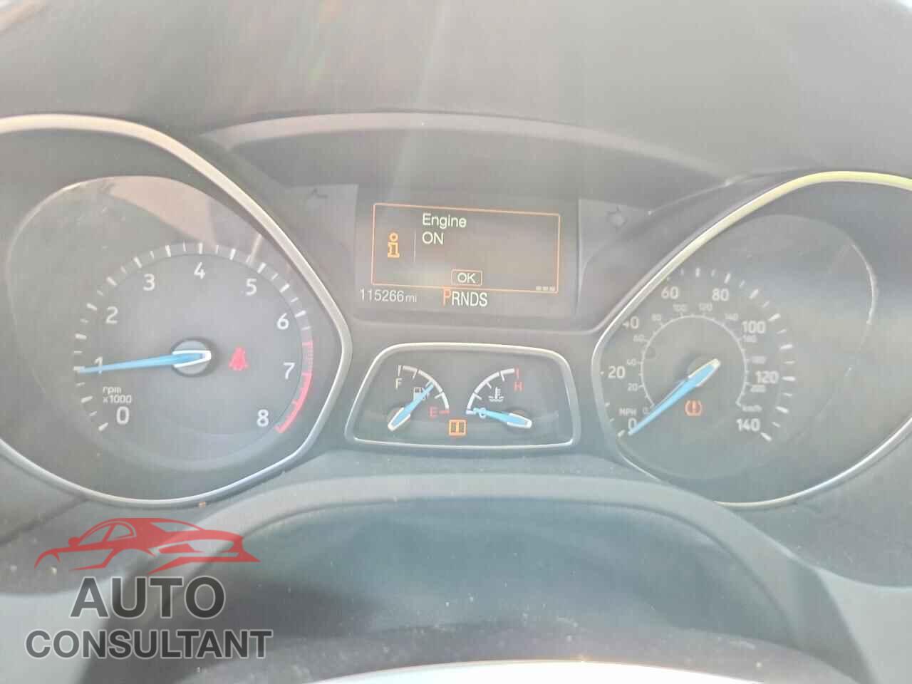 FORD FOCUS 2015 - 1FADP3F27FL230400