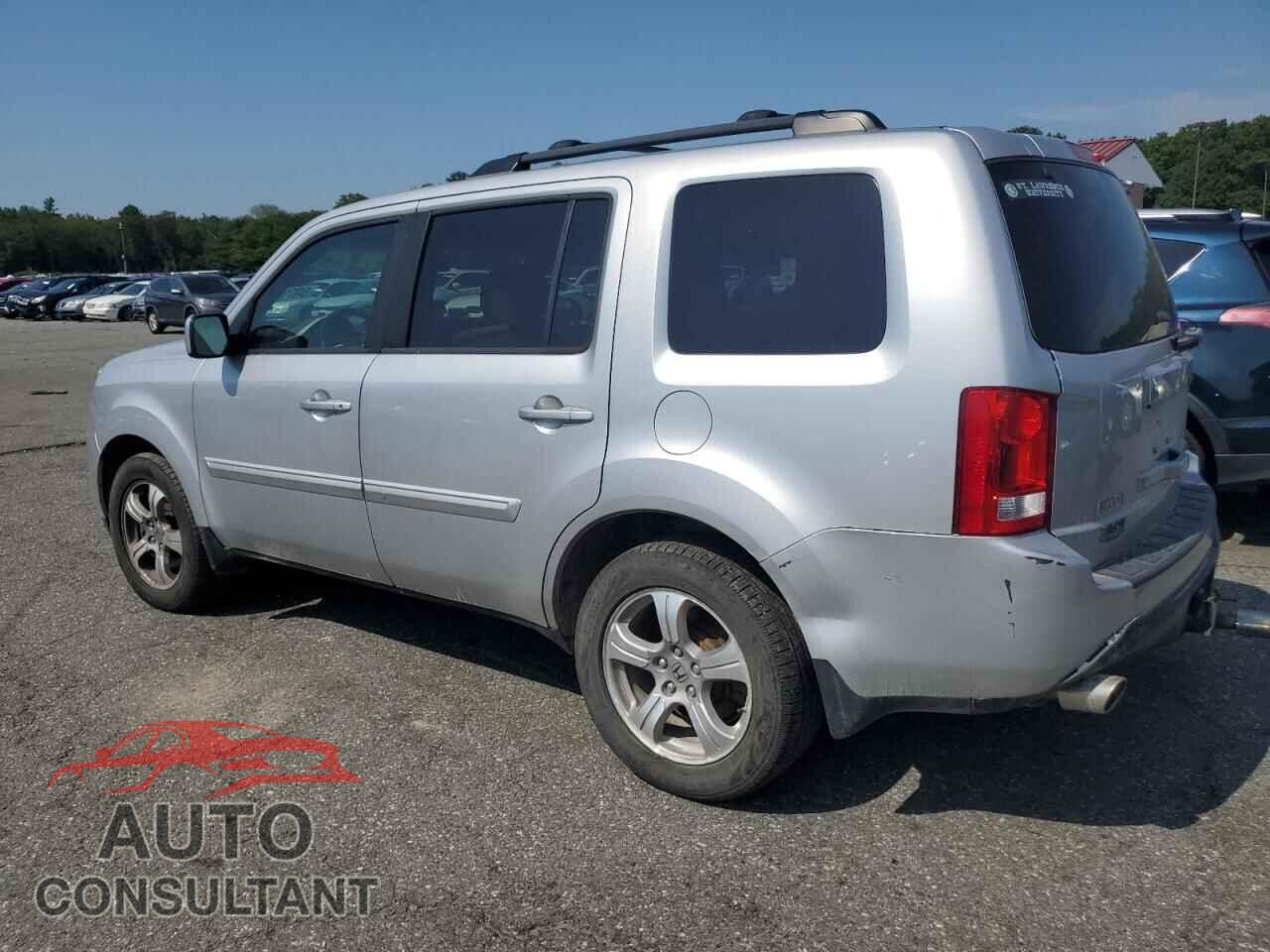 HONDA PILOT 2013 - 5FNYF4H5XDB042160